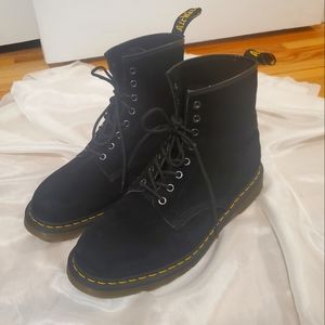 Dr. Martens Mens Black Suede Lace Up Boot 13